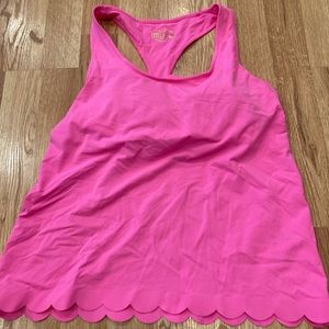 Scalloped luxletic top